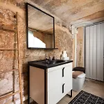 Traditional Maltese Style 1br Maisonette - Grand Harbour Area Appartamento