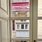Traditional Maltese Style 1br Maisonette - Grand Harbour Area Apartmán