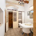 Traditional Maltese Style 1br Maisonette - Grand Harbour Area
