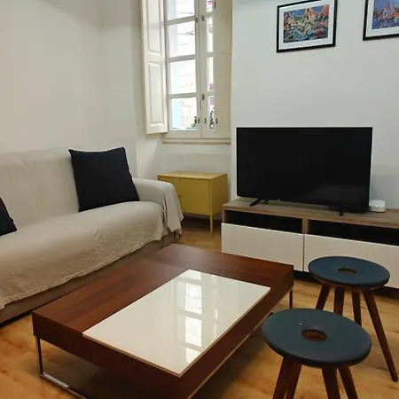 Traditional Maltese Style 1br Maisonette - Grand Harbour Area アパート