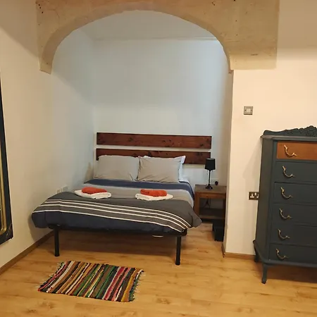 Traditional Maltese Style 1br Maisonette - Grand Harbour Area * バレッタ