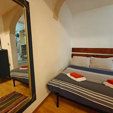 Traditional Maltese Style 1br Maisonette - Grand Harbour Area * Valletta