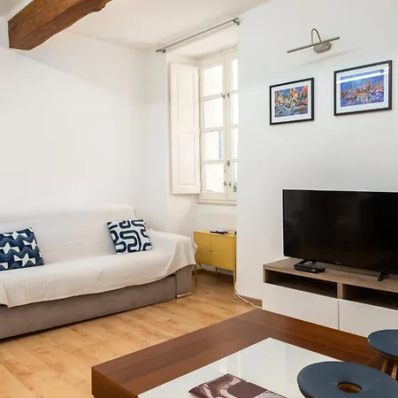 Traditional Maltese Style 1br Maisonette - Grand Harbour Area Apartament Valletta