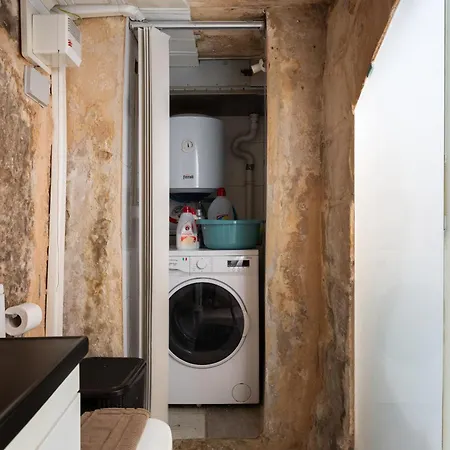Traditional Maltese Style 1br Maisonette - Grand Harbour Area
