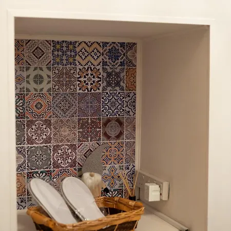 Apartment Traditional Maltese Style 1br Maisonette - Grand Harbour Area Valletta