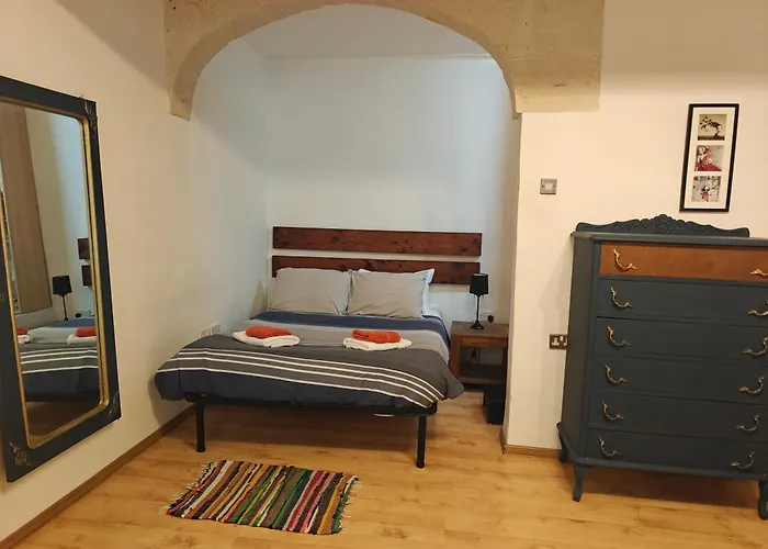 Traditional Maltese Style 1br Maisonette - Grand Harbour Area * Valletta